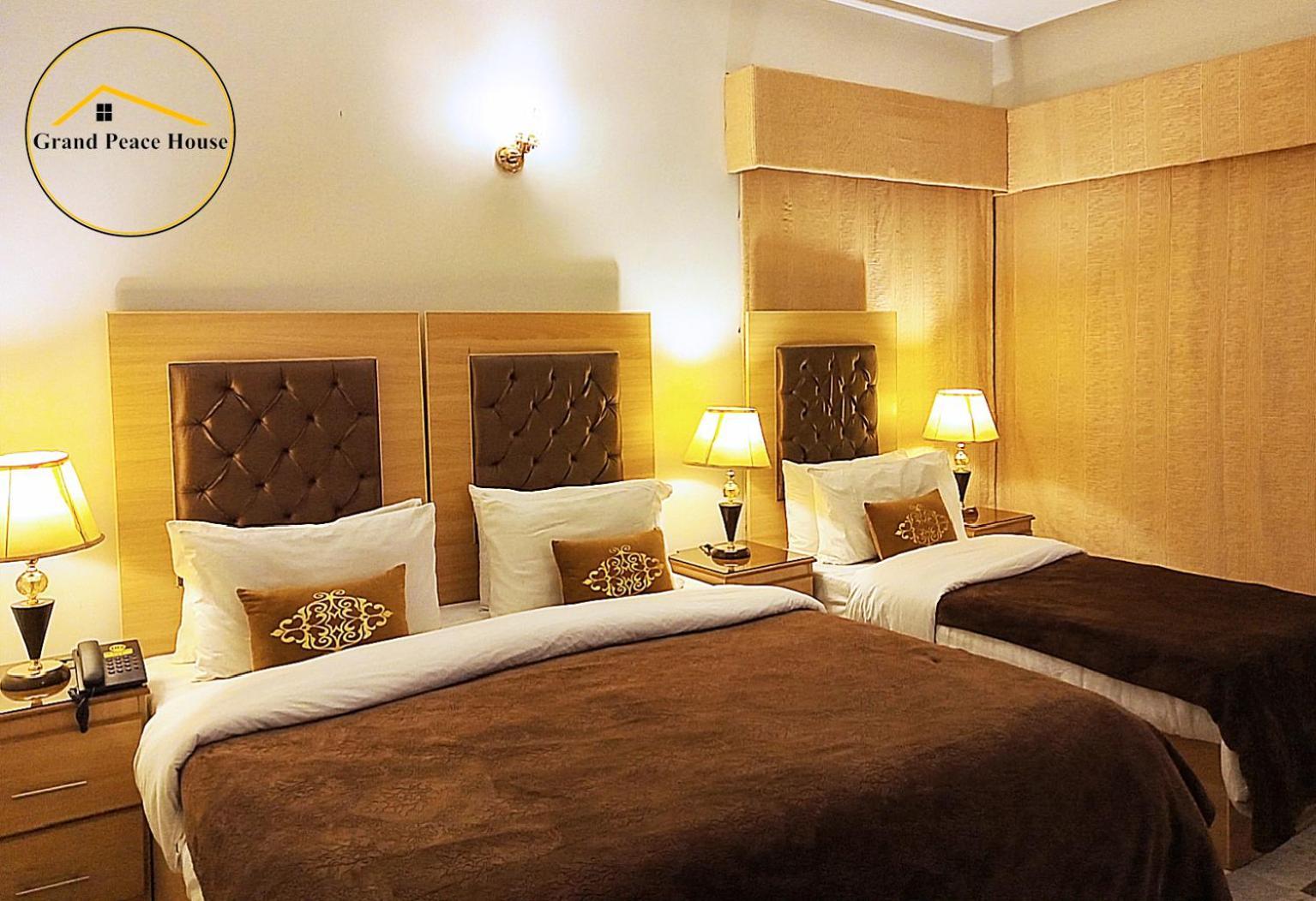 イスラマバード Grand Peace House II Bed & Breakfast エクステリア 写真