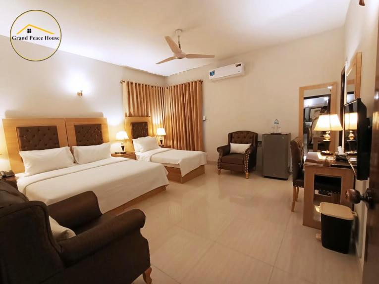 イスラマバード Grand Peace House II Bed & Breakfast エクステリア 写真