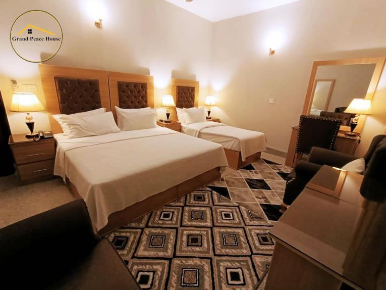 イスラマバード Grand Peace House II Bed & Breakfast エクステリア 写真