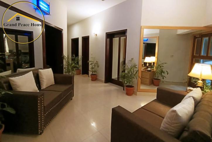 イスラマバード Grand Peace House II Bed & Breakfast エクステリア 写真