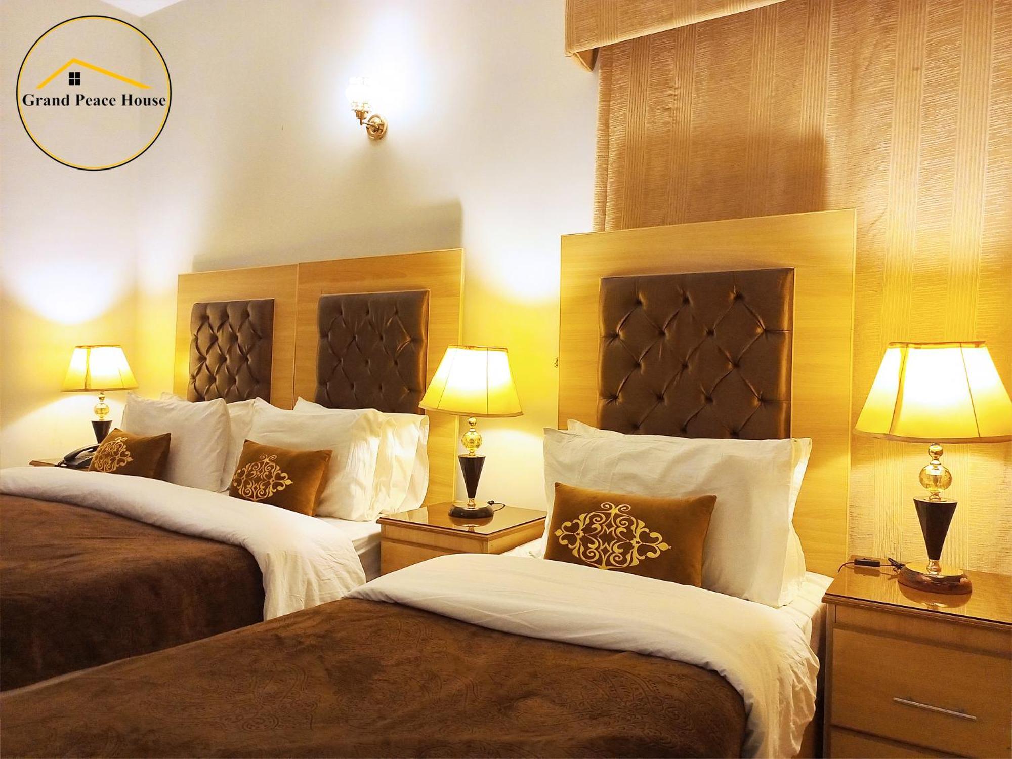 イスラマバード Grand Peace House II Bed & Breakfast エクステリア 写真