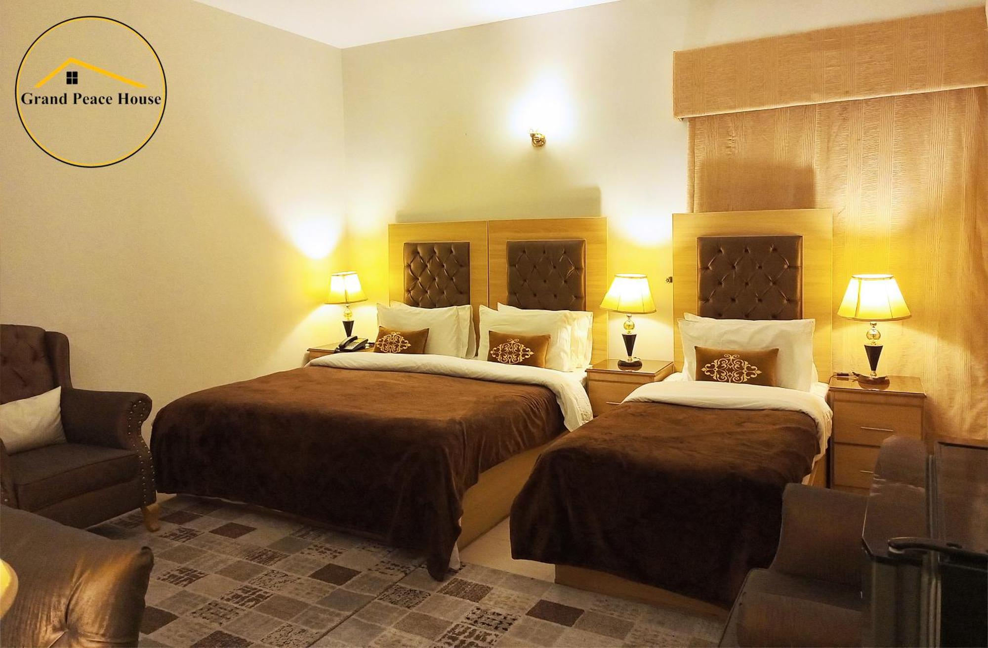イスラマバード Grand Peace House II Bed & Breakfast エクステリア 写真